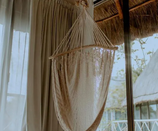 Zamna Eco-lodge Hotel