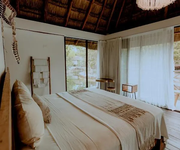 Zamna Eco-lodge Hotel *